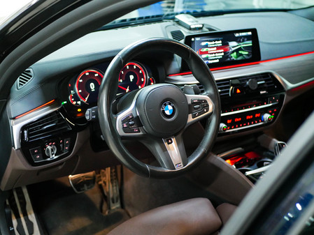 Конфигурация цветов подсветки BMW 530d G30.jpg