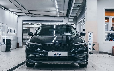 ТО и замена тормозных колодок на BMW 5-Series G30
