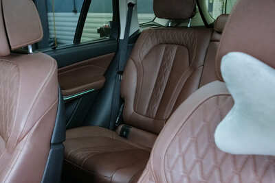 не складывается задний ряд сидений bmw x5