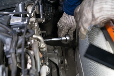 В наш технический центр обратился владелец флагманского BMW 740d xDrive для устранения проблемы в работе системы охлаждения. Данный автомобиль оснащен 6-цилиндровым дизельным мотором B57D30, который отличается высокой производительностью. 