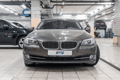 Замена клапанной крышки и прокладок теплообменника BMW 5-Series F10 