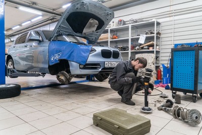 Замена передних амортизаторов BMW F20
