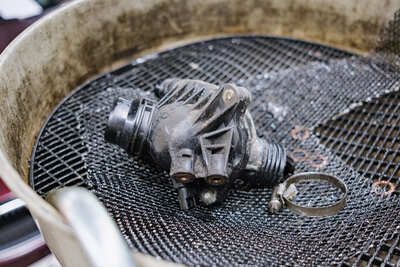 Замена радиатора и термостата на BMW 3