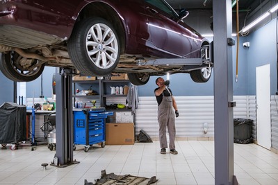 Замена радиатора и термостата на BMW 3