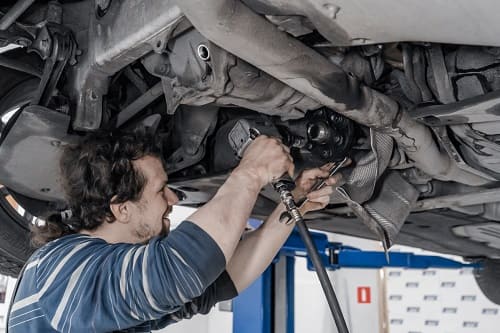 Замена муфты карданного вала и сальника выходного вала редуктора в BMW G30