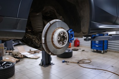 BMW G06 диски колодки