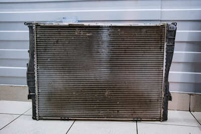 Замена радиатора и термостата на BMW 3