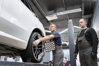 BMW регулировка развала