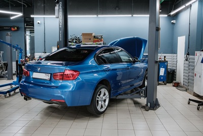 Замена приводного ремня в BMW F30