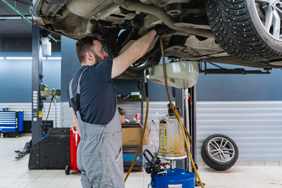 Обслуживание трансмиссии и замена рулевых тяг на BMW G30