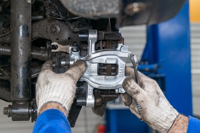 течь суппорта BMW X1