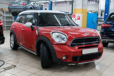 Замена приводного ремня и натяжителя MINI Countryman Cooper SD