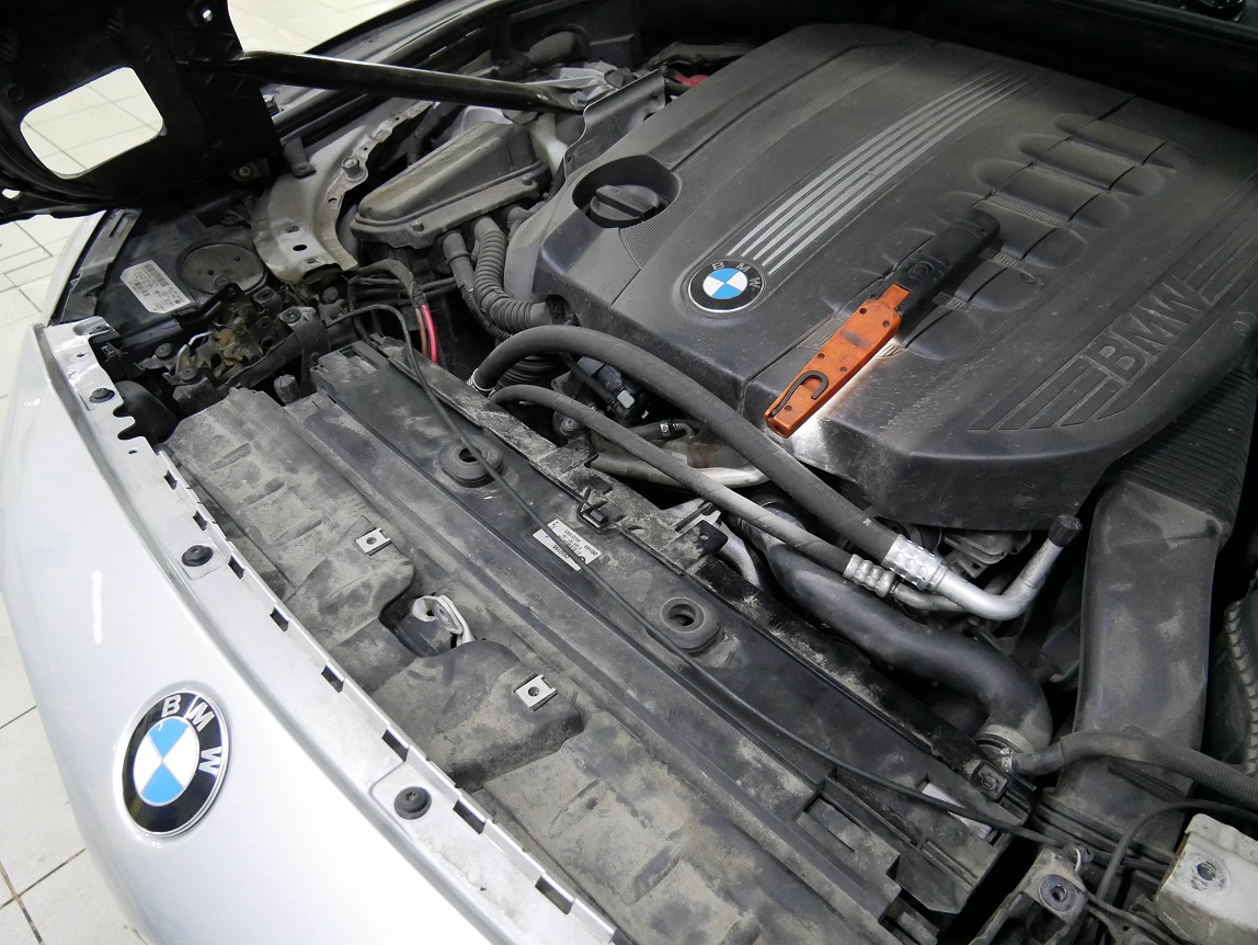Замена демпфера крутильных колебаний коленчатого вала BMW 530d GT F07