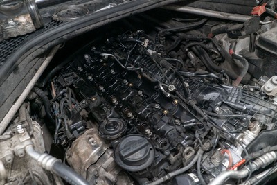 BMW F15 клапанная крышка