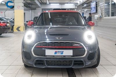 Mini Cooper JCW колодки и тормозная жидкость