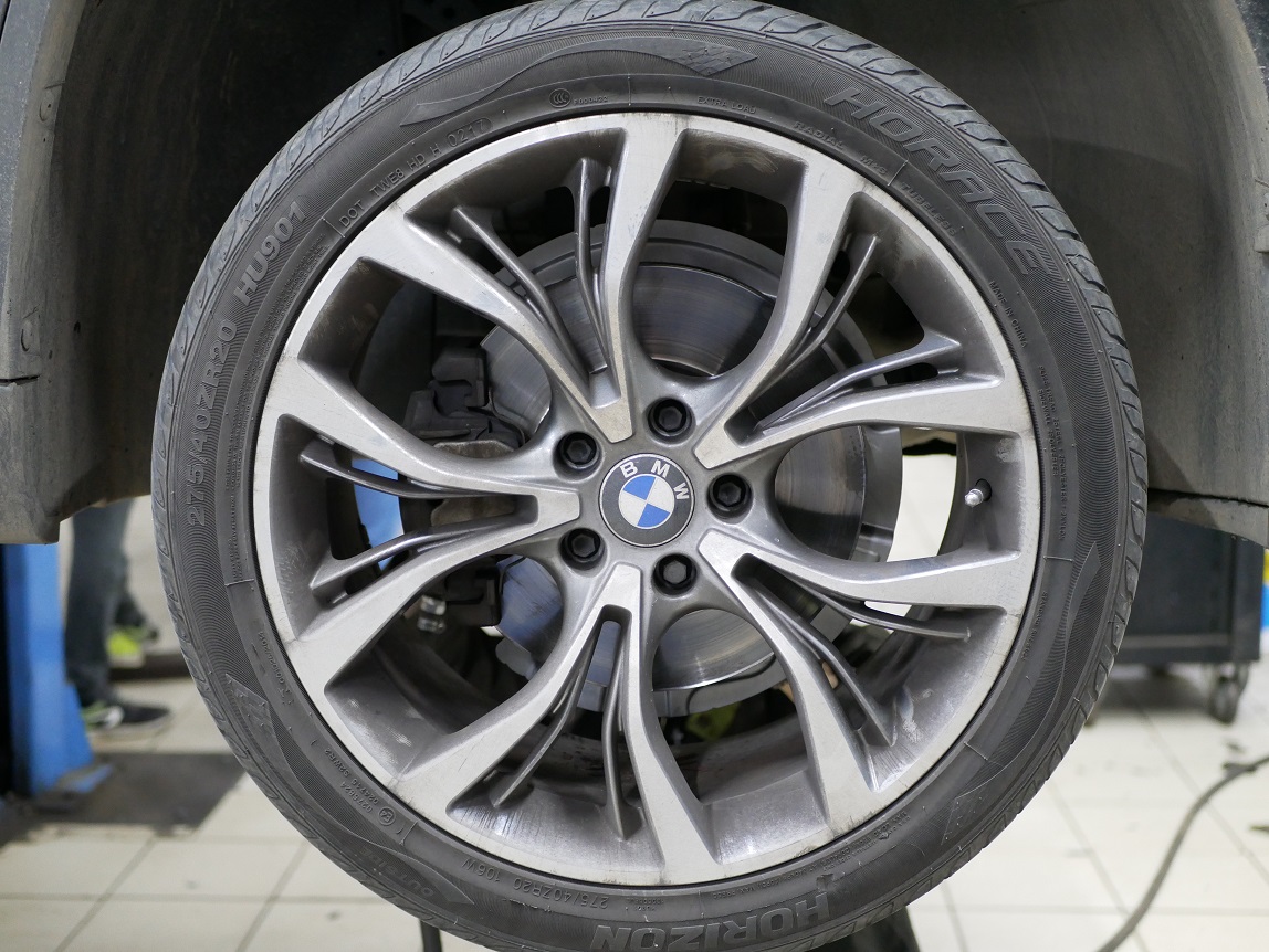Замена защитного кожуха тормозного диска BMW X6 xDrive 3.5 E71.JPG