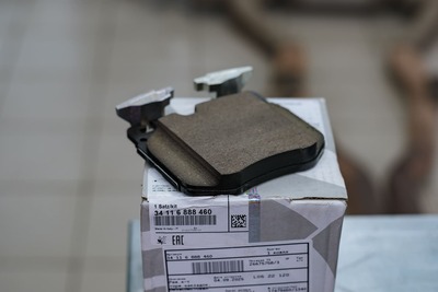 BMW G06 диски колодки