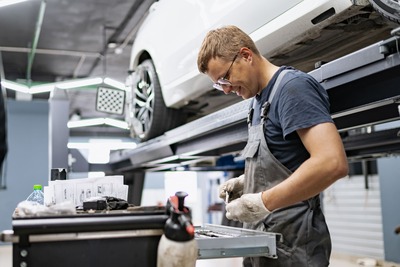 BMW регулировка развала