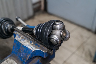 Пыльник переднего ШРУСа BMW F84