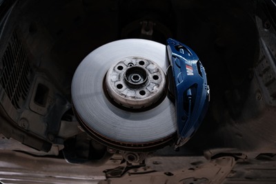 проверка биения тормозных дисков BMW