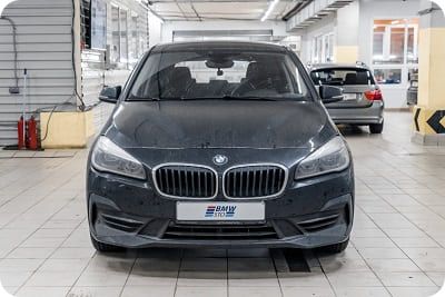 BMW 2 серии замена колодок и ТО