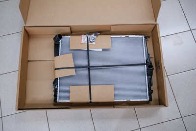 Замена радиатора и термостата на BMW 3