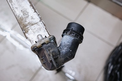 Замена радиатора и термостата на BMW 3