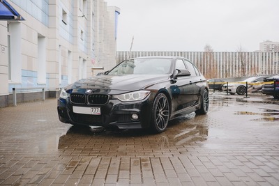 Замена заднего стекла на BMW F30